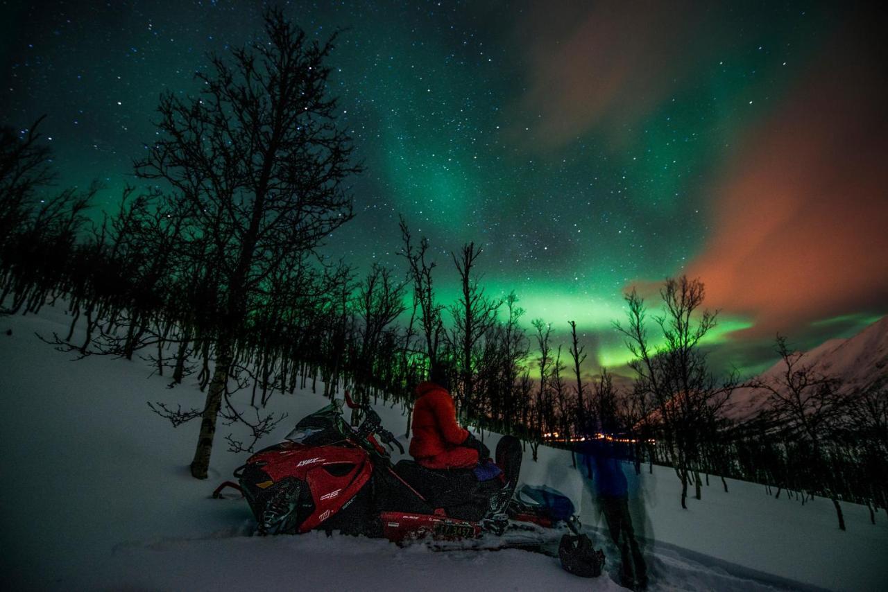 Lyngen Experience Lodge Nord-Lenangen Buitenkant foto