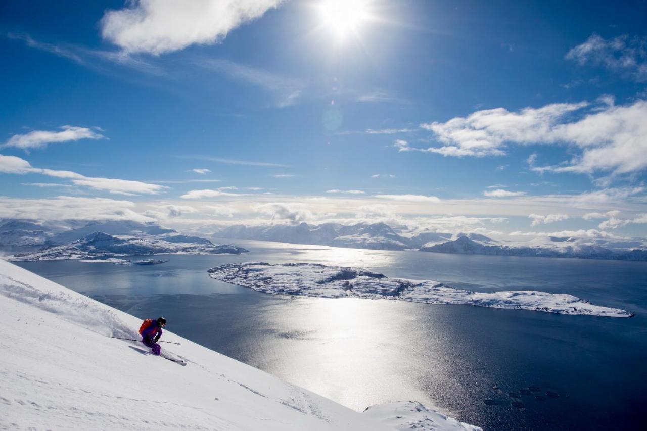 Lyngen Experience Lodge Nord-Lenangen Buitenkant foto