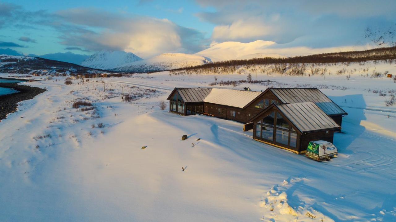 Lyngen Experience Lodge Nord-Lenangen Buitenkant foto