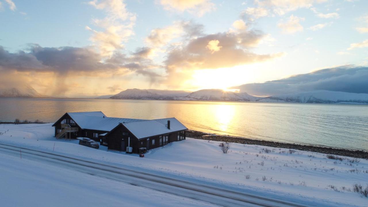Lyngen Experience Lodge Nord-Lenangen Buitenkant foto